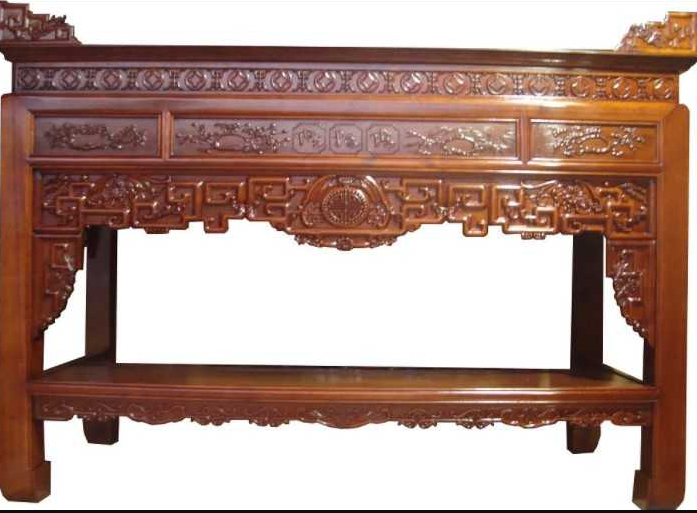 Bàn thờ chạm Ngũ Phúc